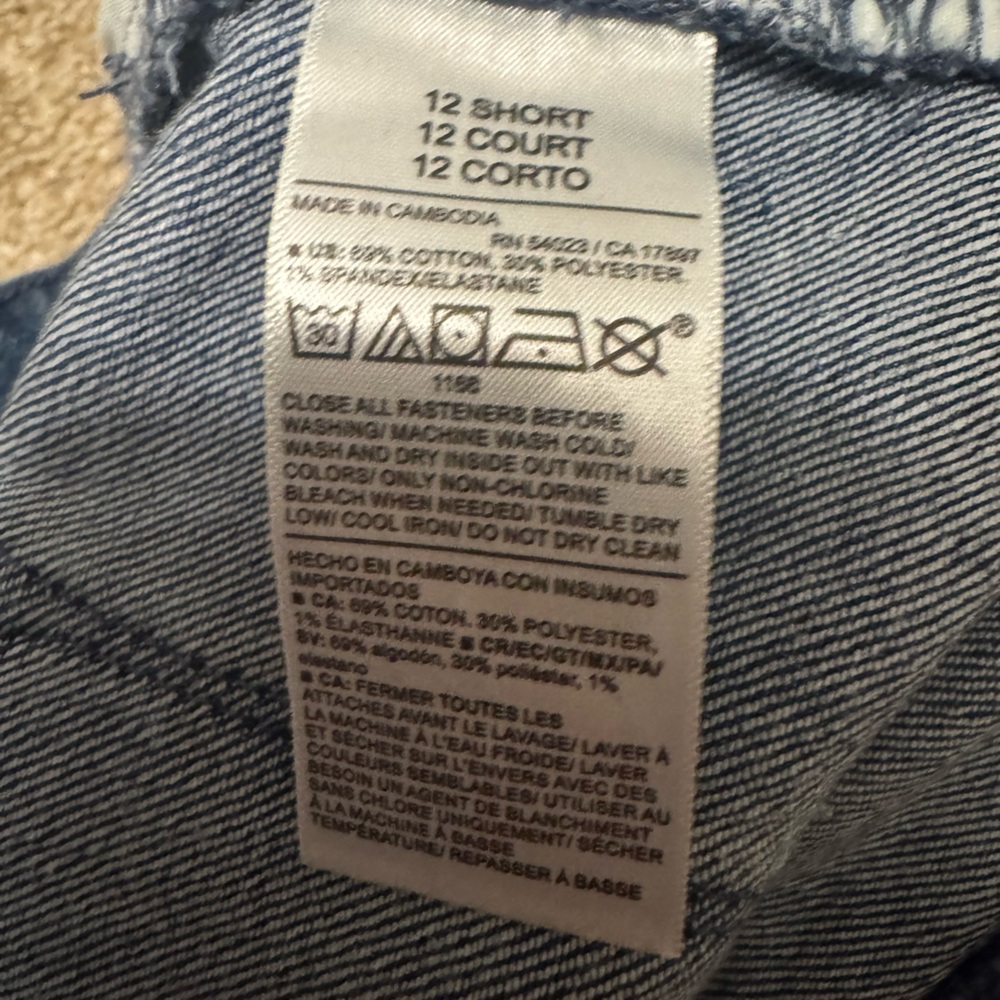 Old Navy High Rise WOW Straight Jeans Size 12 Short - Picture 3 of 4